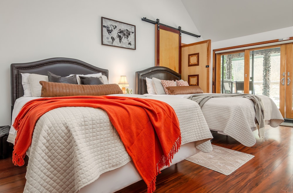 new park event venue and suites