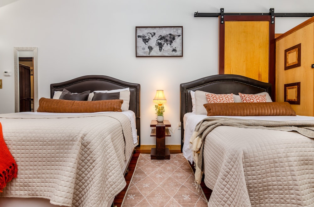 new park event venue and suites