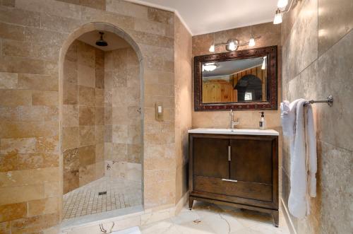 new park event venue and suites