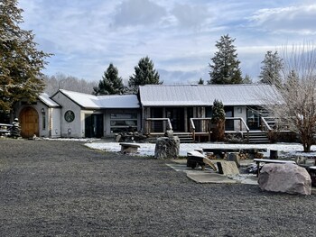 new park event venue and suites