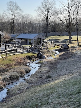 new park event venue and suites
