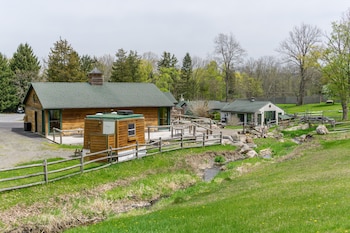 new park event venue and suites