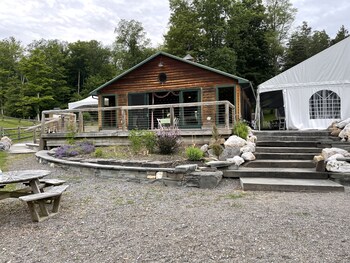 new park event venue and suites