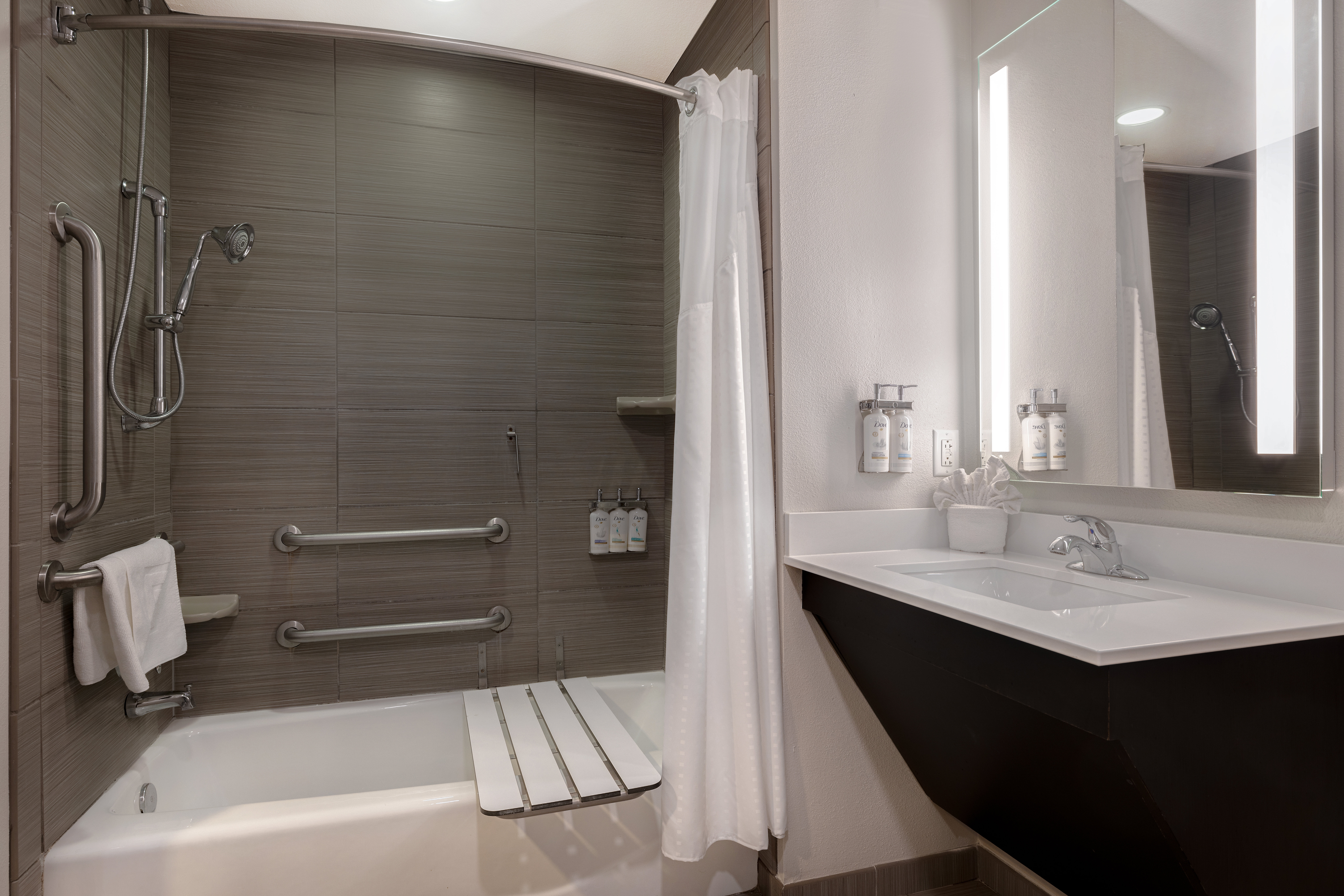 holiday inn express and suites kansas city ku medical center