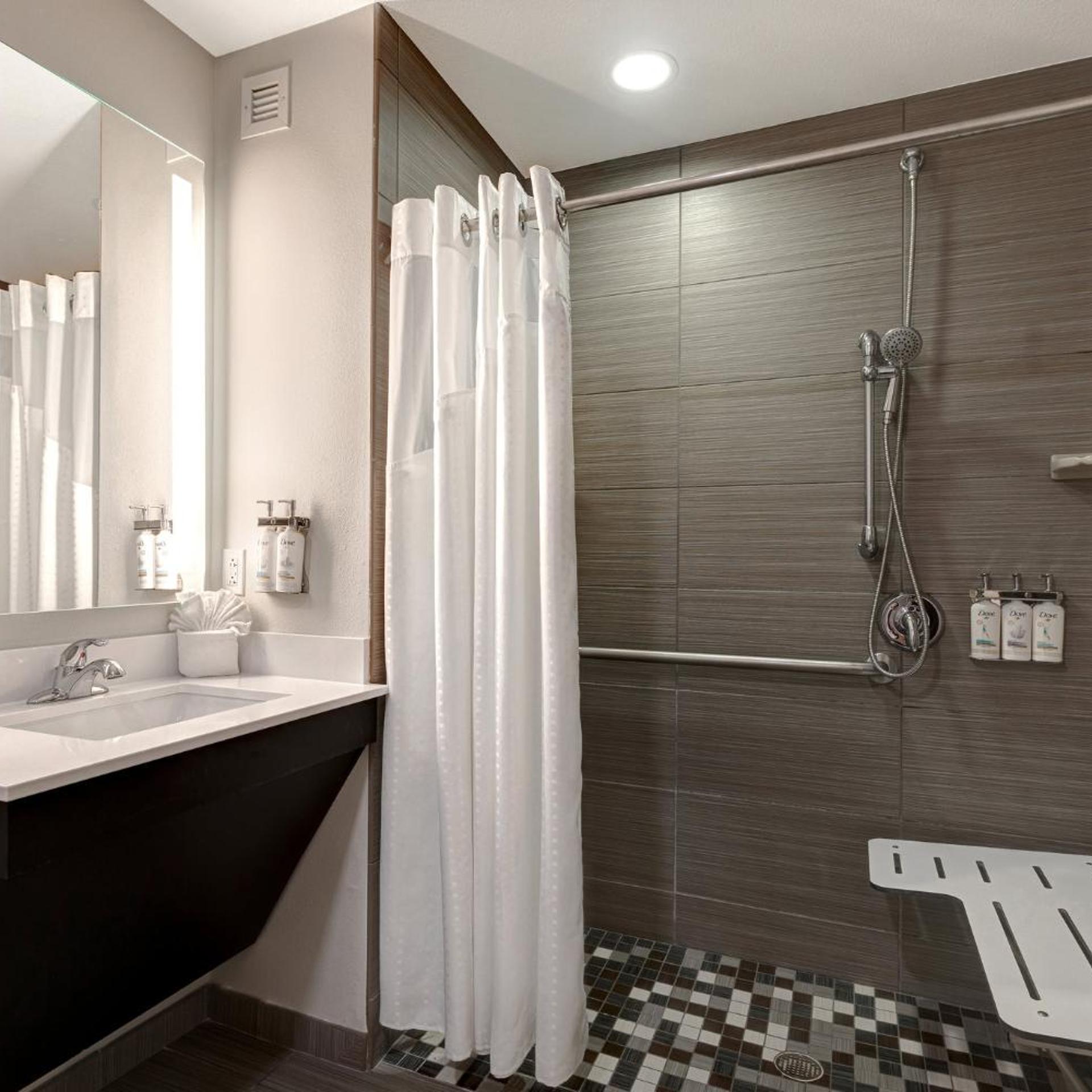 holiday inn express and suites kansas city ku medical center