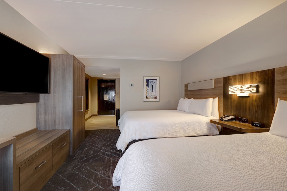 holiday inn express and suites kansas city ku medical center