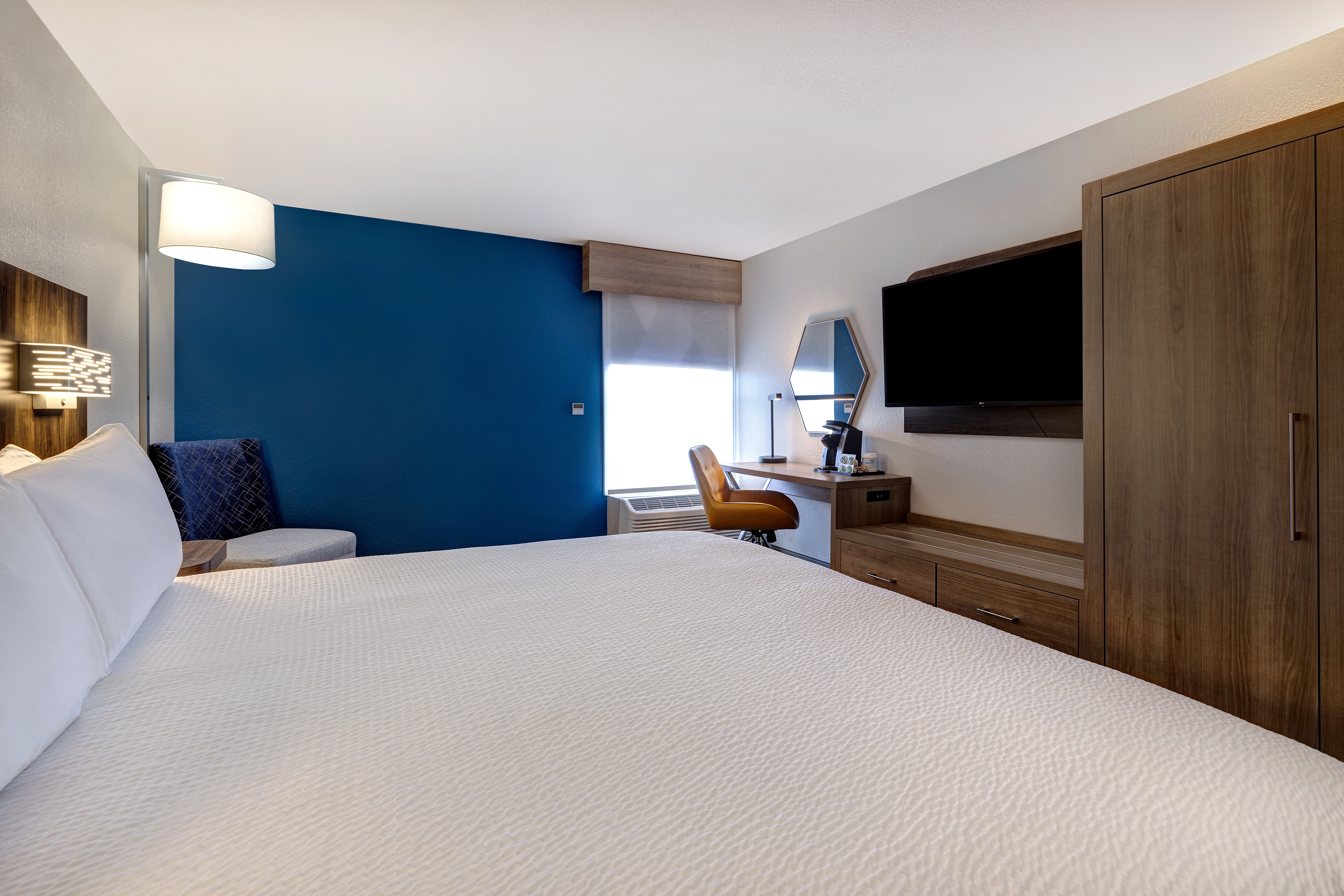 holiday inn express and suites kansas city ku medical center