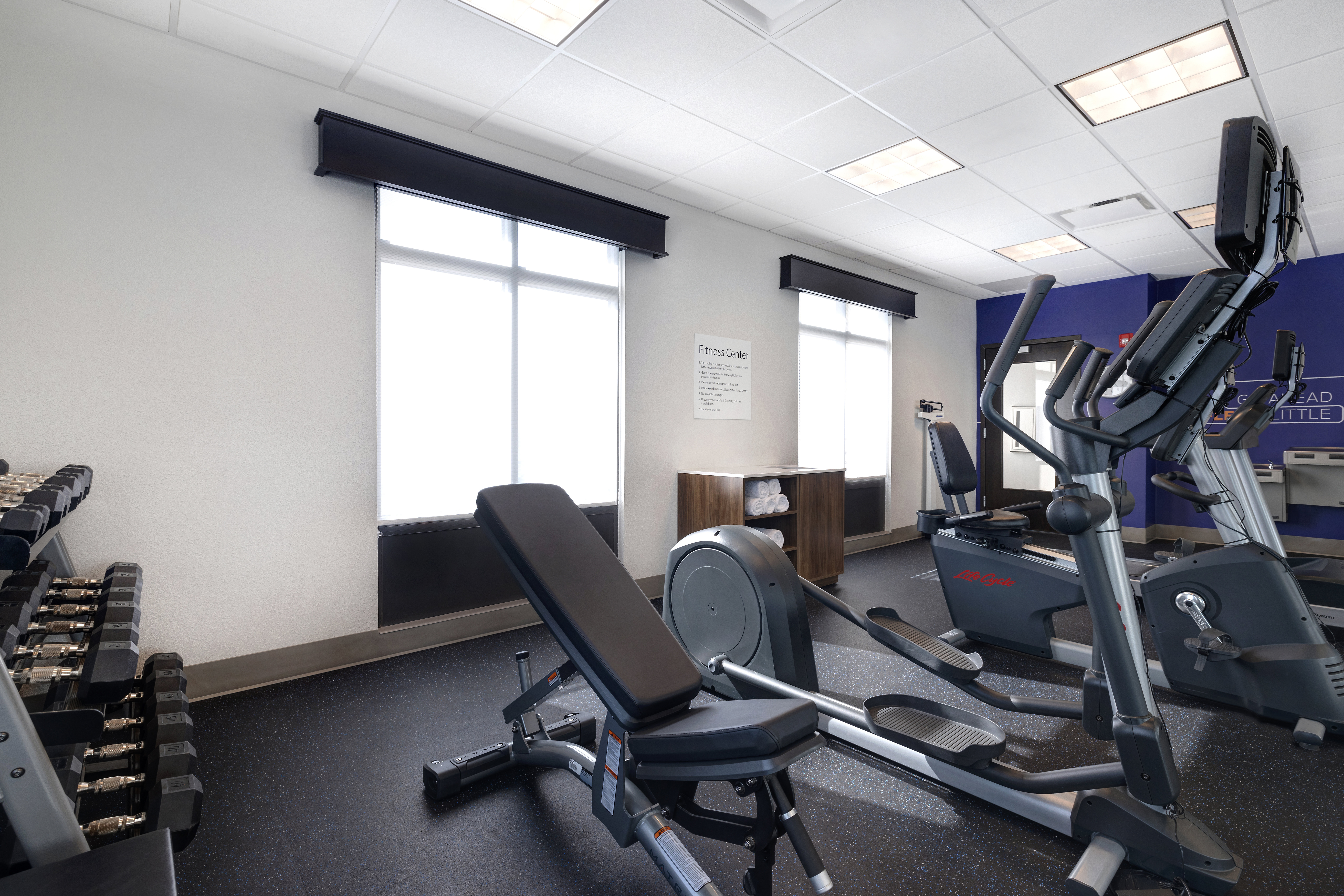 holiday inn express and suites kansas city ku medical center