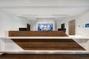 holiday inn express and suites kansas city ku medical center