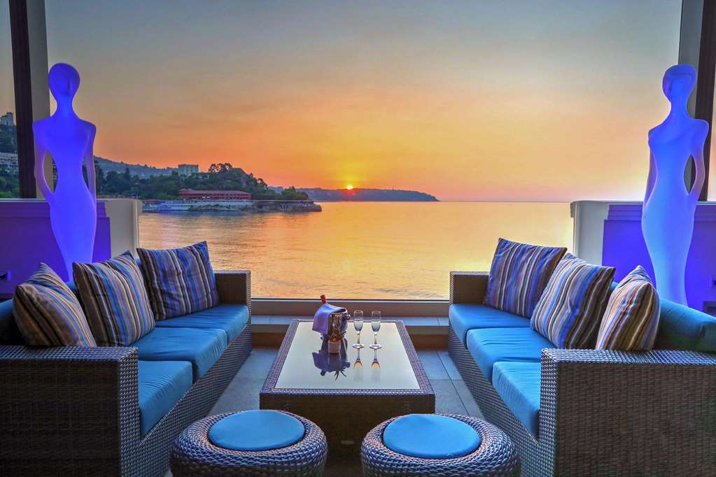 monte carlo bay hotel and resort