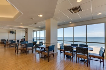 comfort suites beachfront