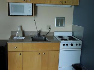 belmont inn and suites