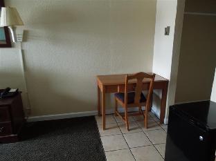 belmont inn and suites