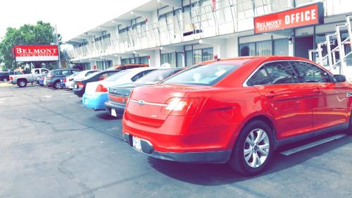 belmont inn and suites