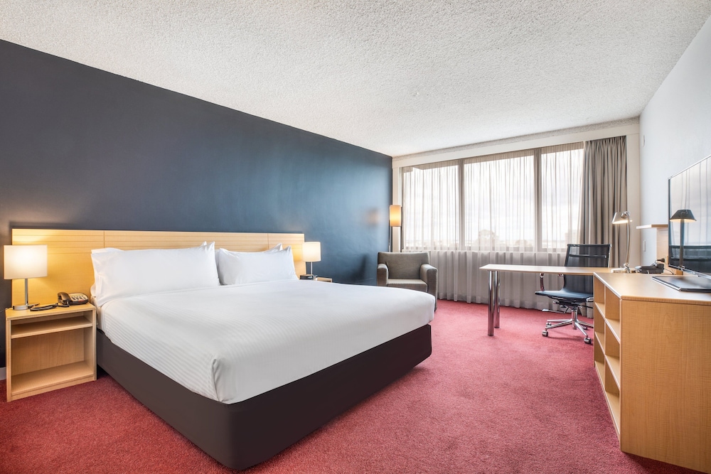 holiday inn melbourne airport by ihg