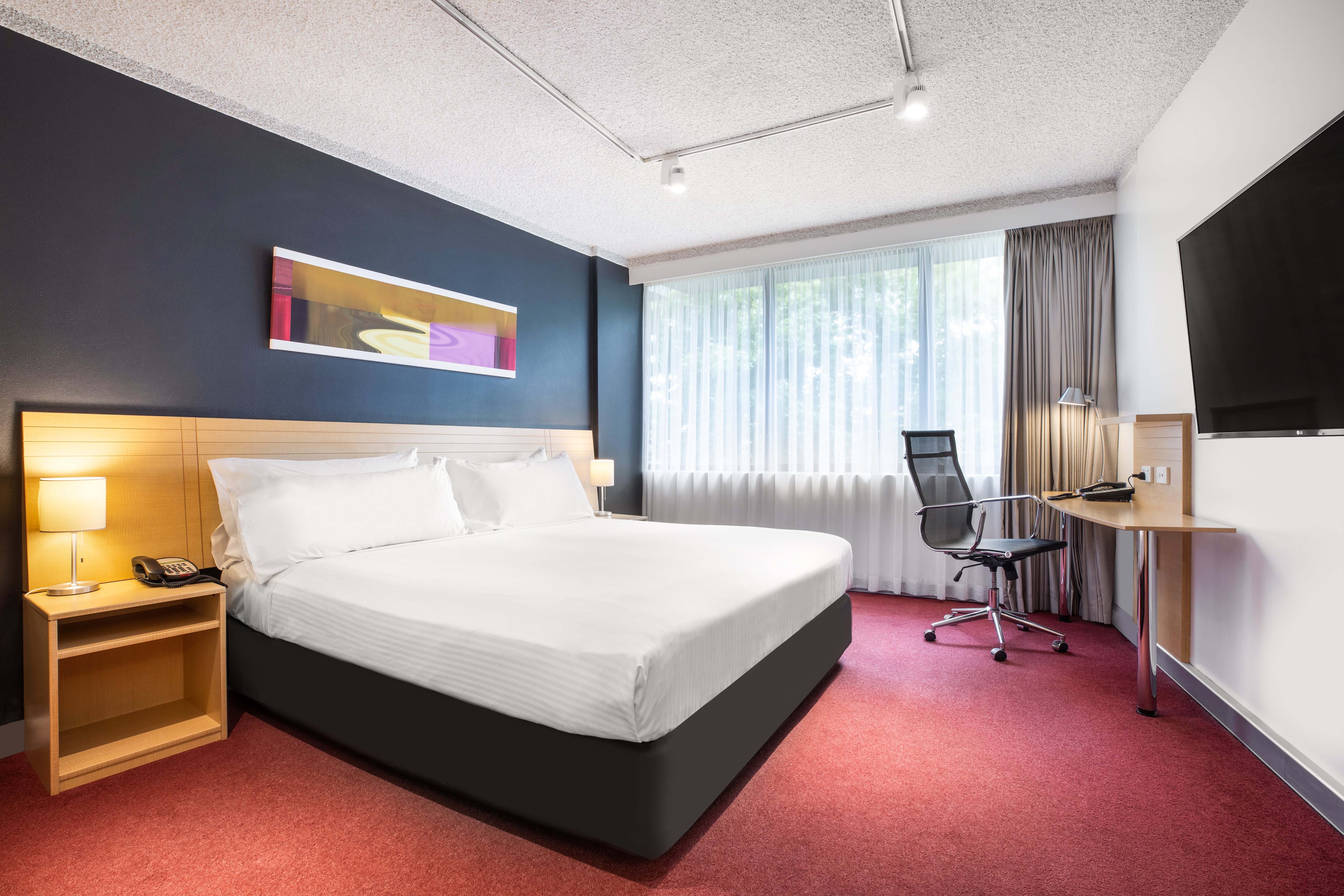 holiday inn melbourne airport by ihg