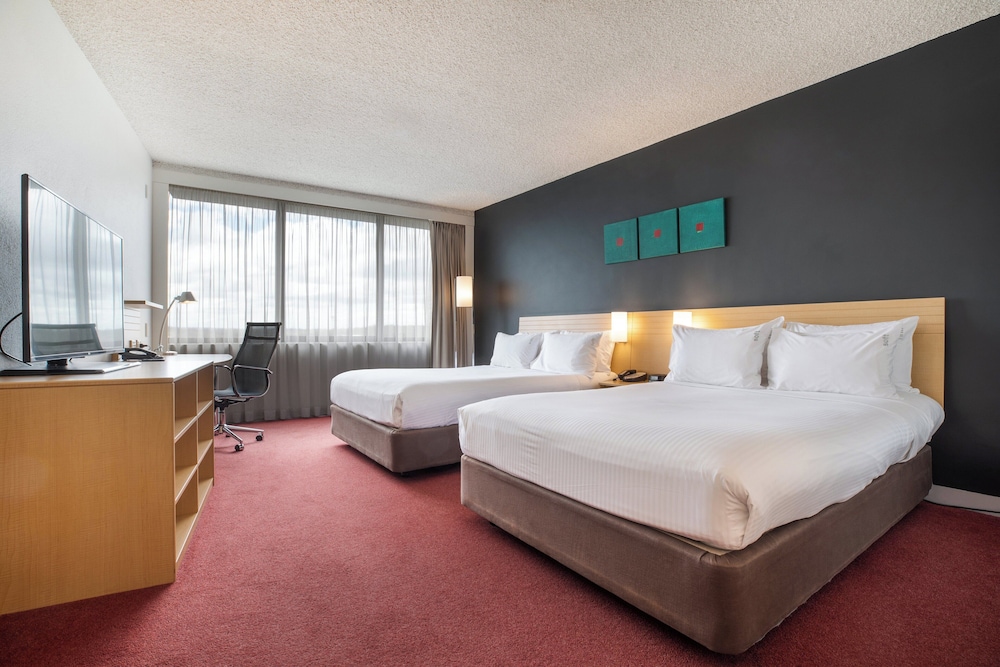 holiday inn melbourne airport by ihg