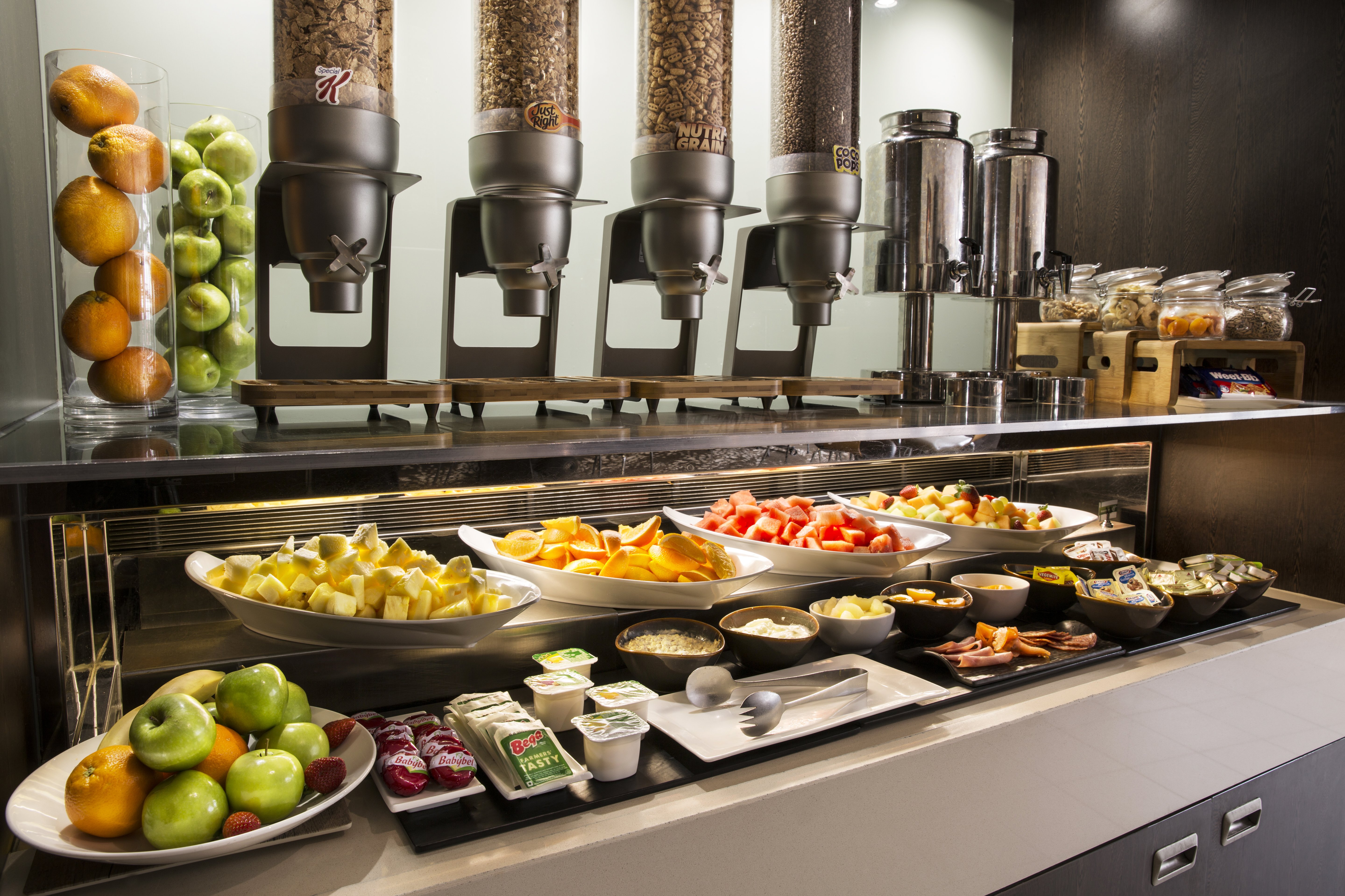 holiday inn melbourne airport by ihg