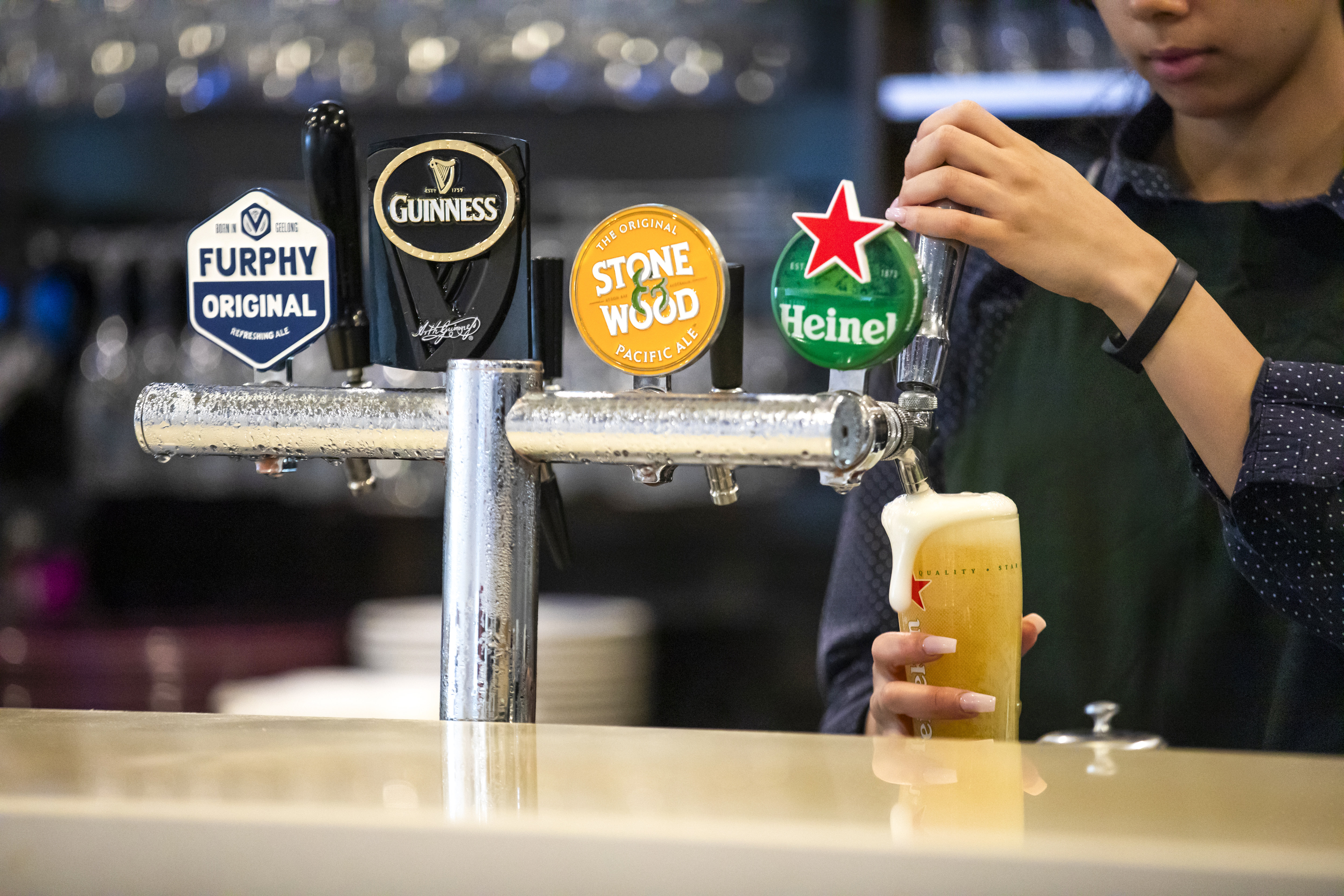 holiday inn melbourne airport by ihg
