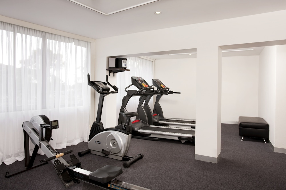holiday inn melbourne airport by ihg