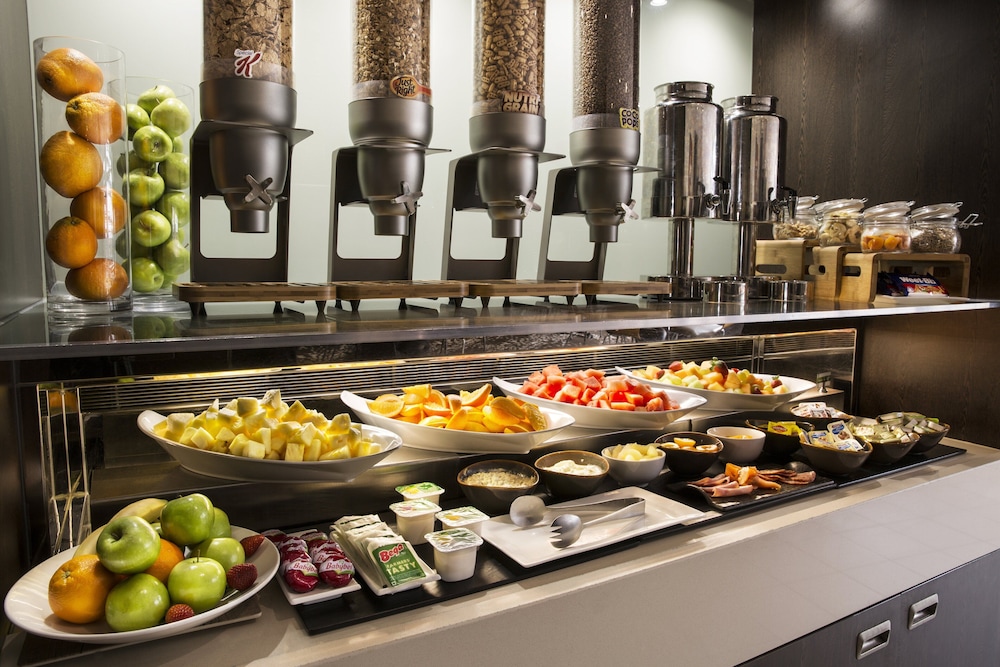 holiday inn melbourne airport by ihg