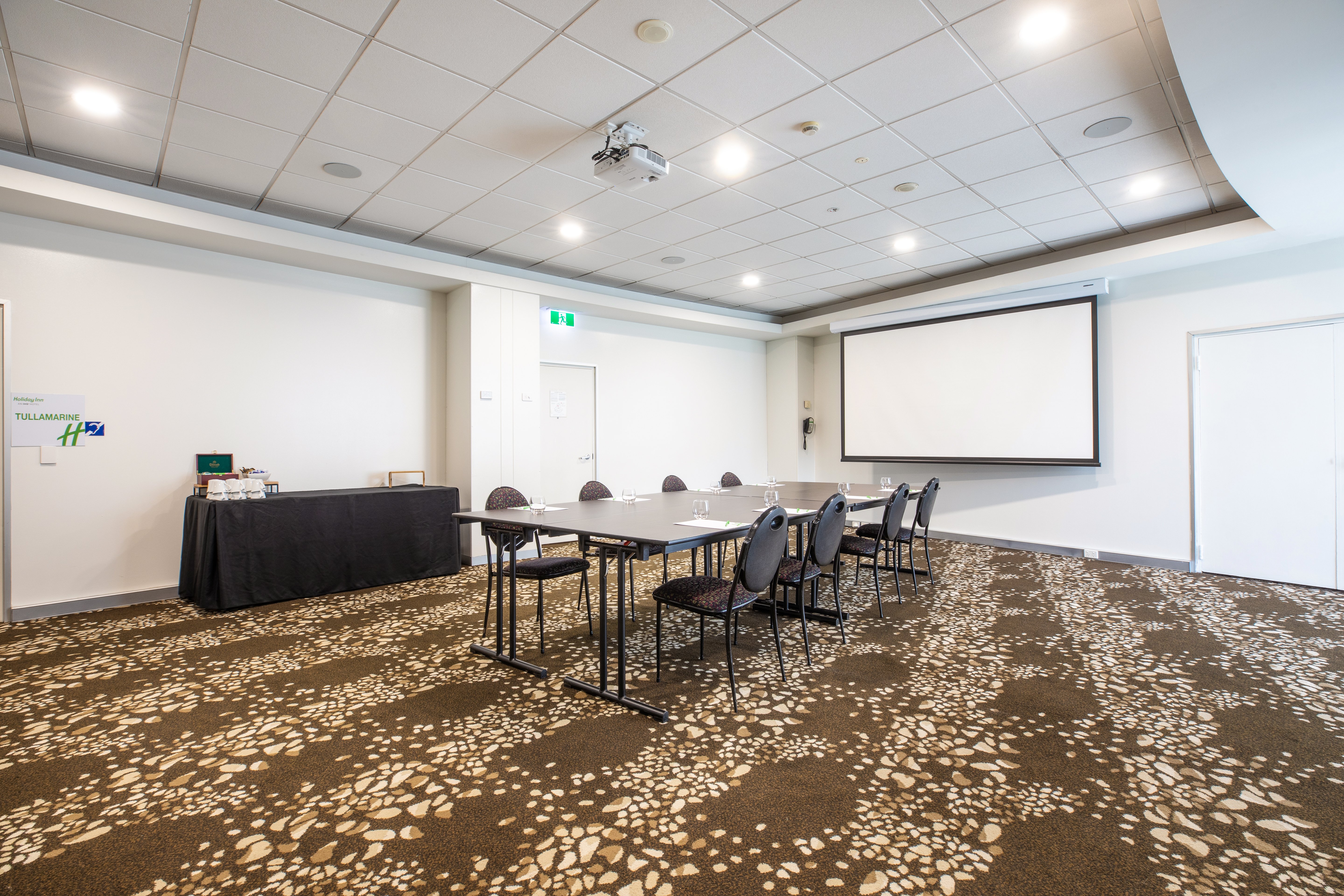 holiday inn melbourne airport by ihg