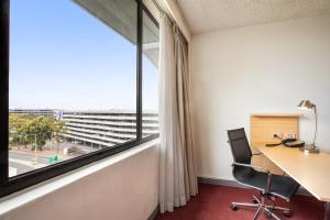 holiday inn melbourne airport by ihg