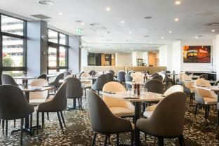 holiday inn melbourne airport by ihg