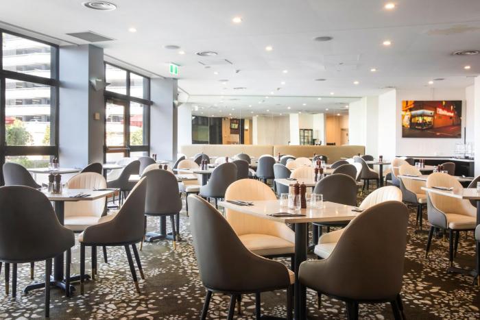 holiday inn melbourne airport by ihg