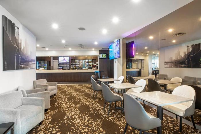 holiday inn melbourne airport by ihg