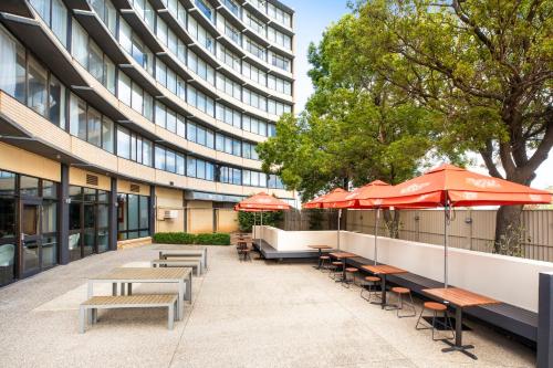 holiday inn melbourne airport by ihg
