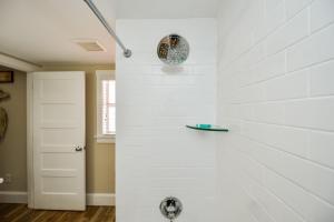 tropical breeze resort