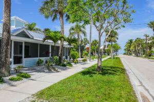 tropical breeze resort