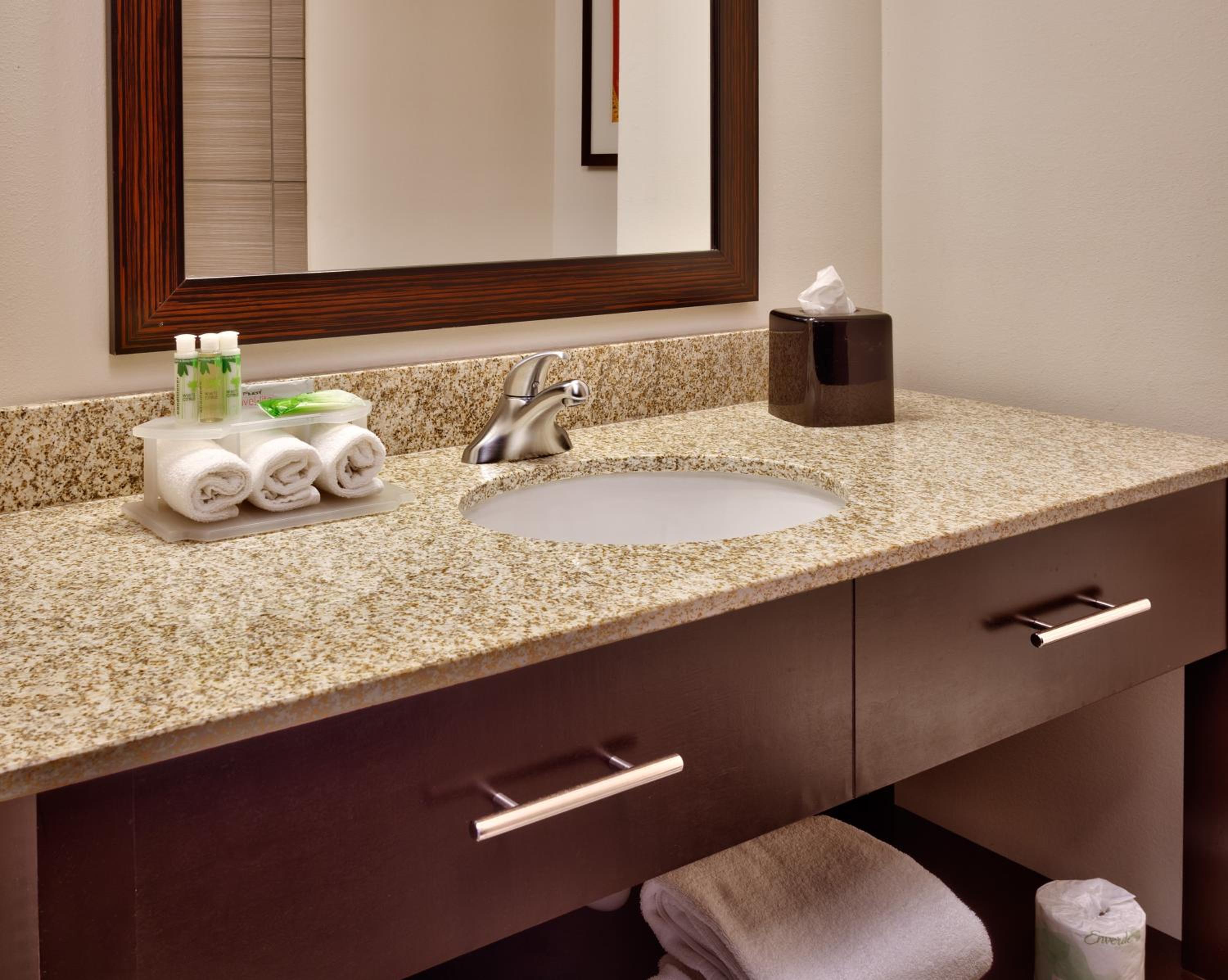 holiday inn express and suites overland park by ihg