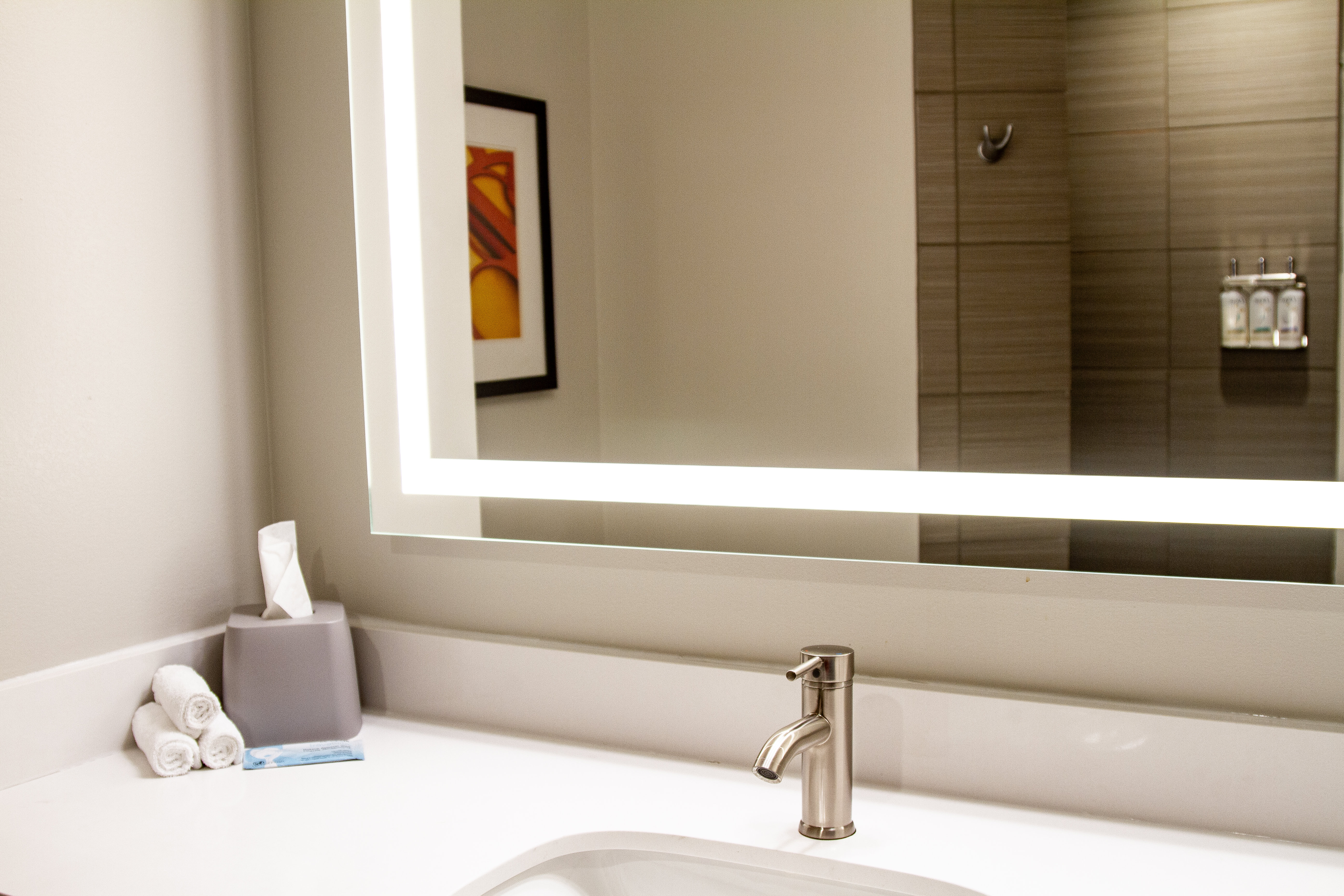 holiday inn express and suites overland park by ihg