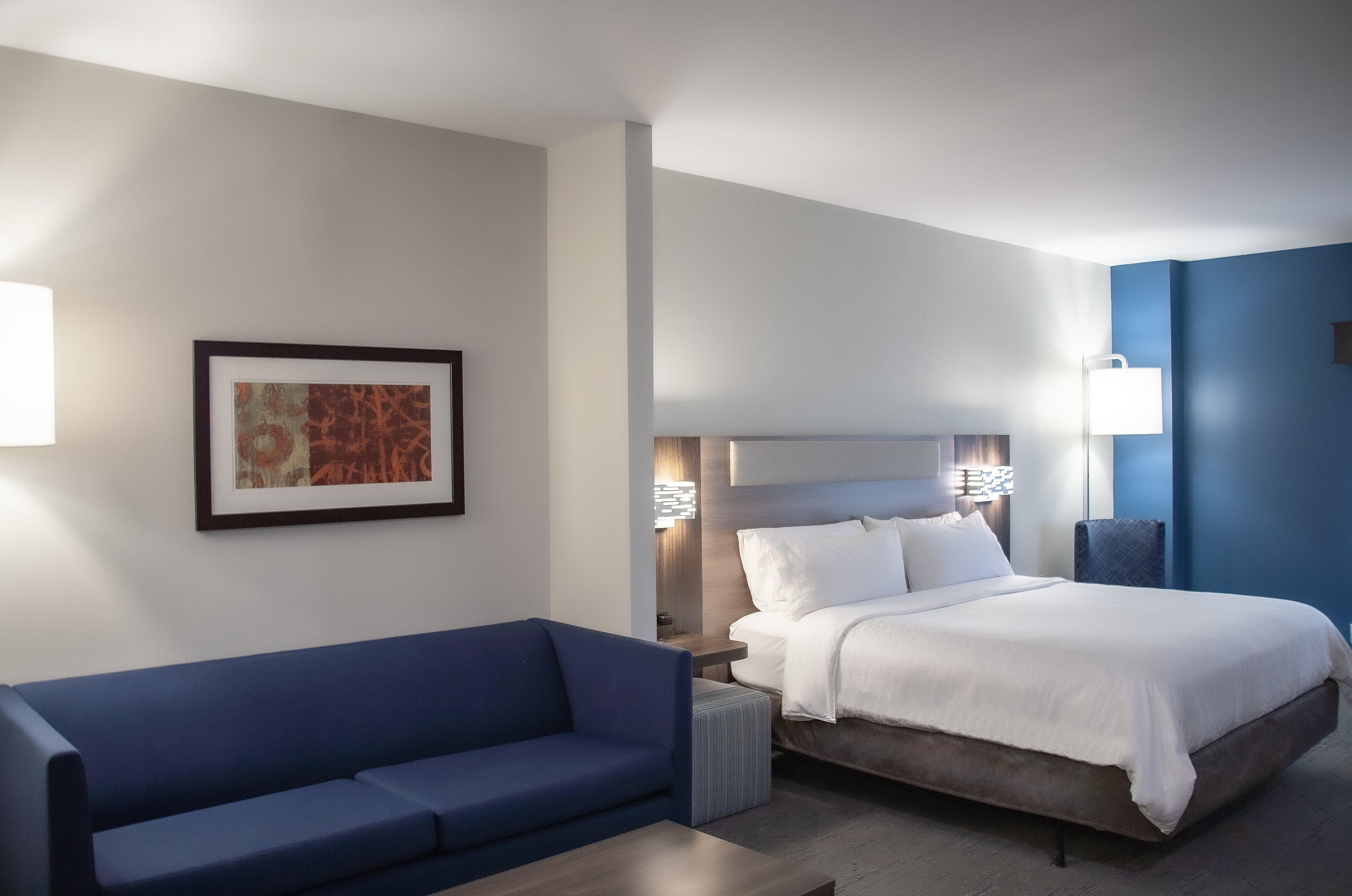holiday inn express and suites overland park by ihg
