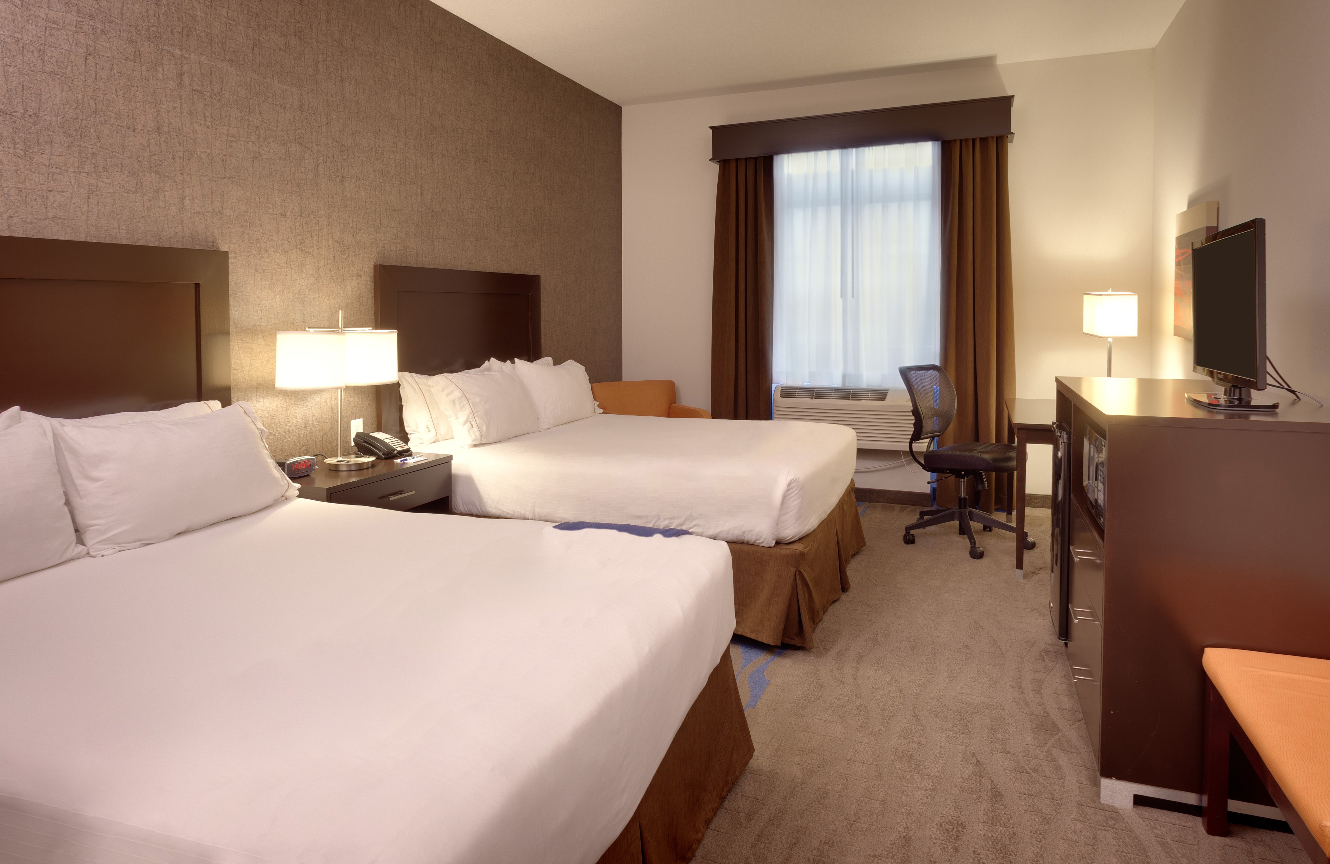 holiday inn express and suites overland park by ihg