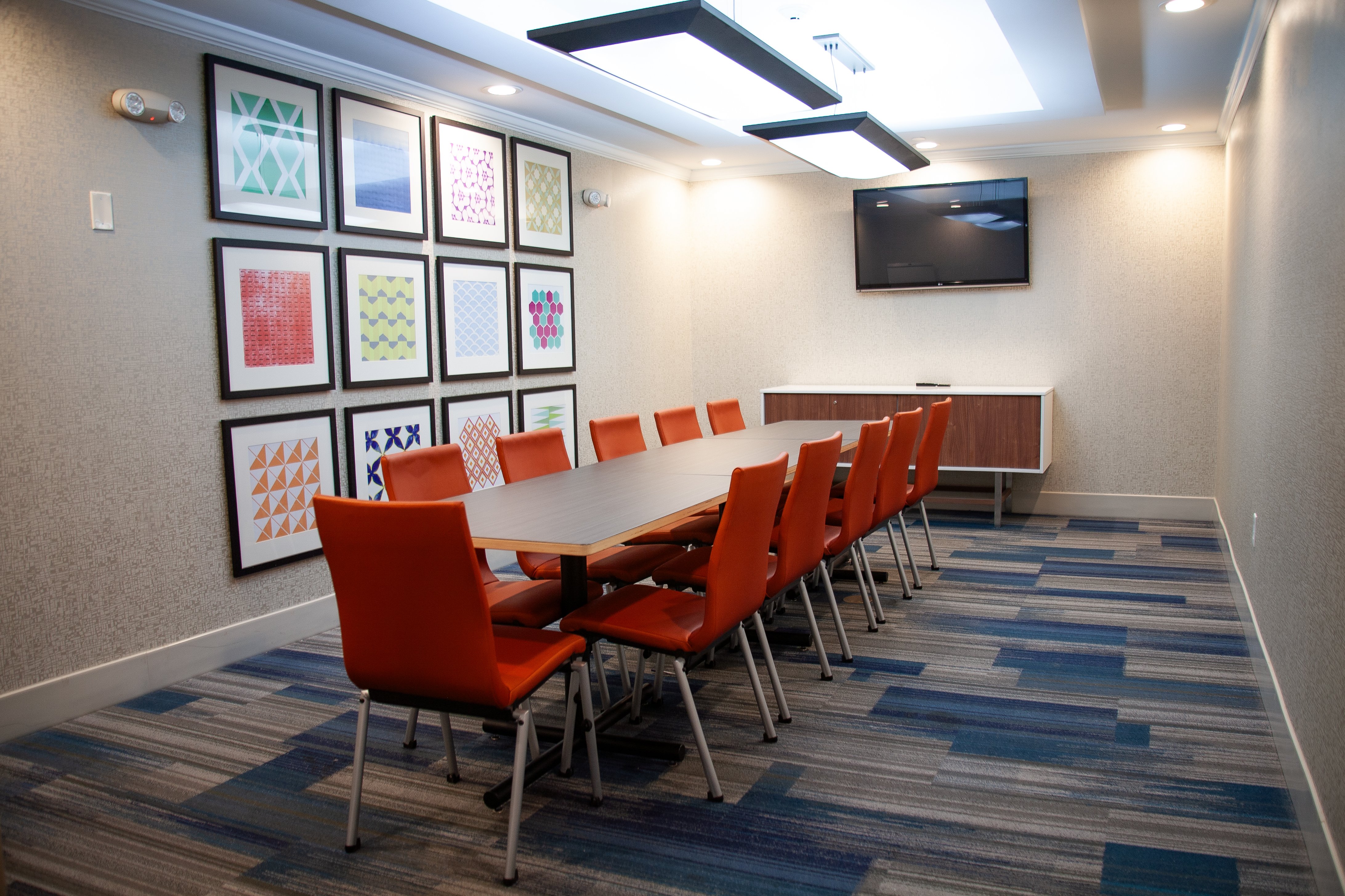 holiday inn express and suites overland park by ihg