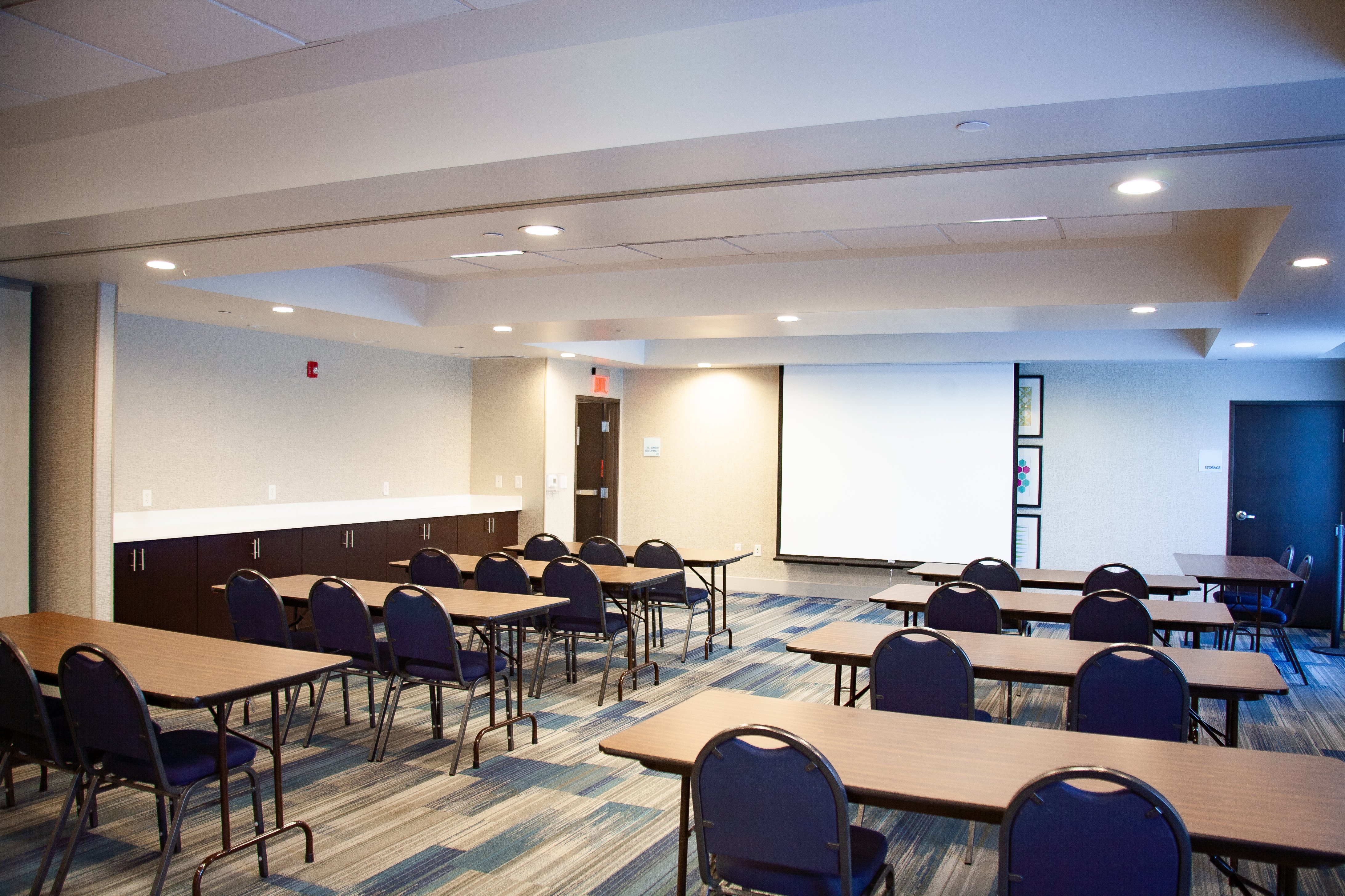 holiday inn express and suites overland park by ihg