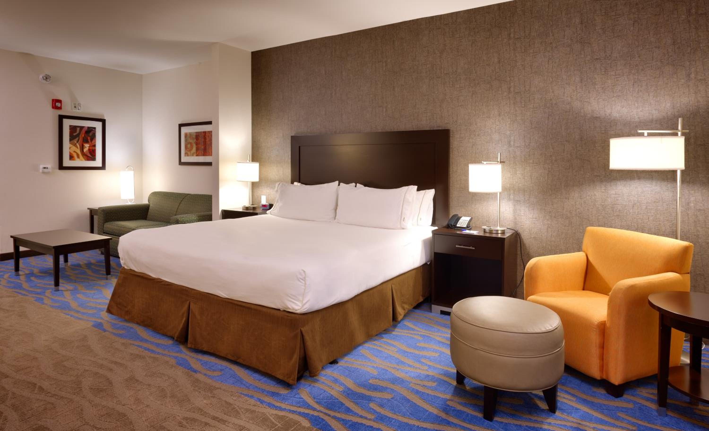 holiday inn express and suites overland park by ihg