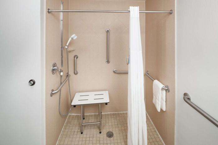 hampton inn kansas city liberty