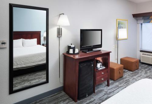 hampton inn kansas city liberty