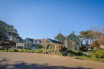 hill house inn