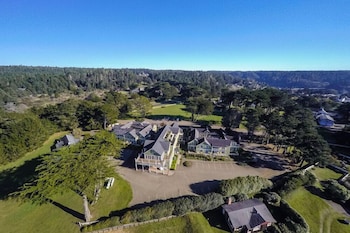 hill house inn