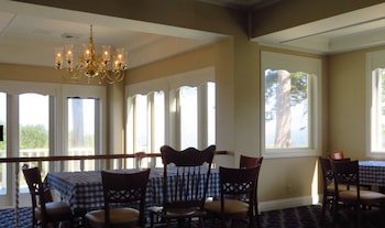 hill house inn