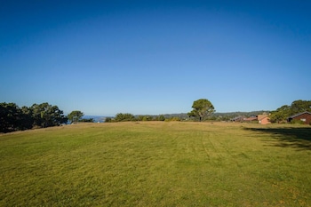 hill house inn