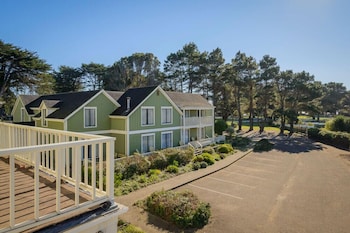 hill house inn