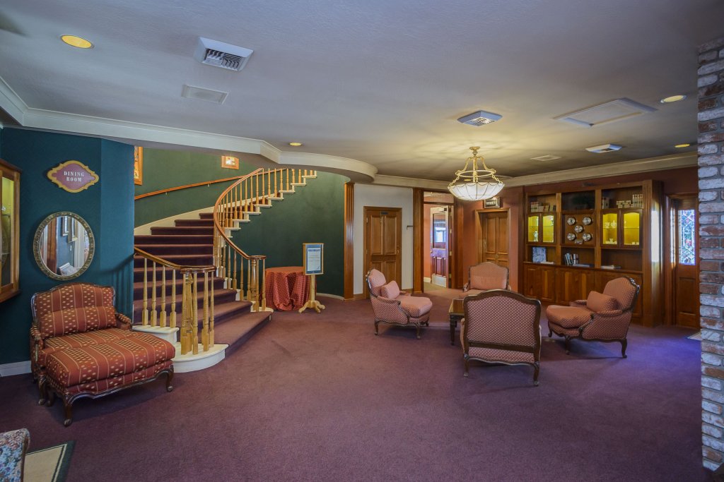 hill house inn