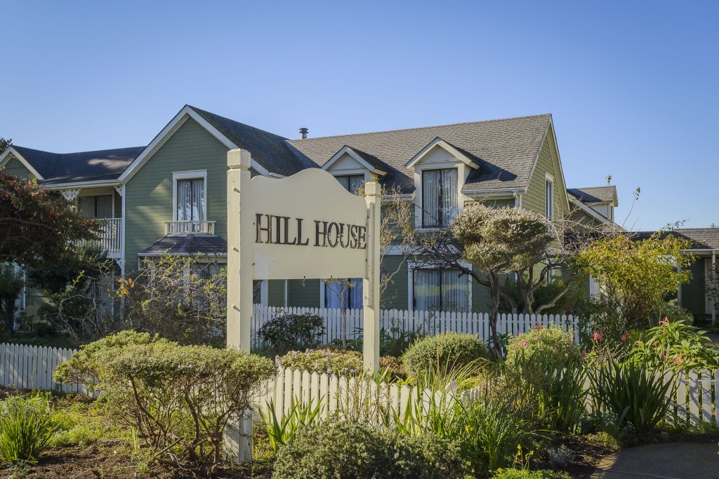 hill house inn