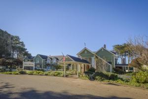 hill house inn